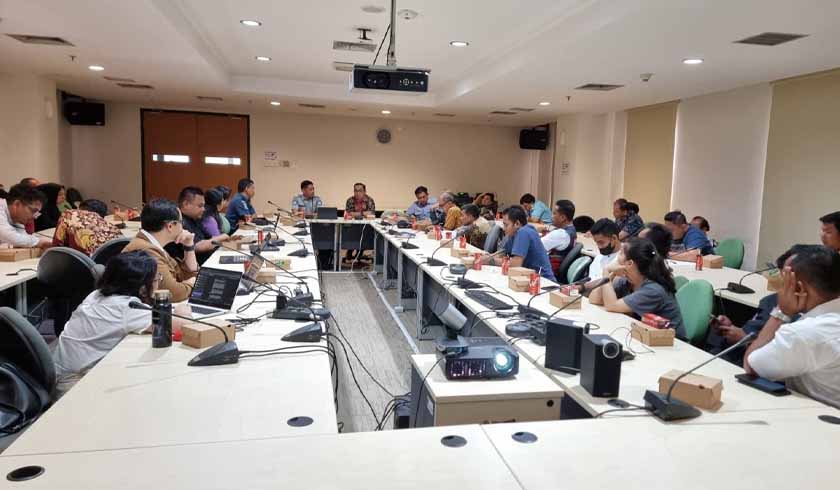 Di Pelabuhan Domestic Sekupang