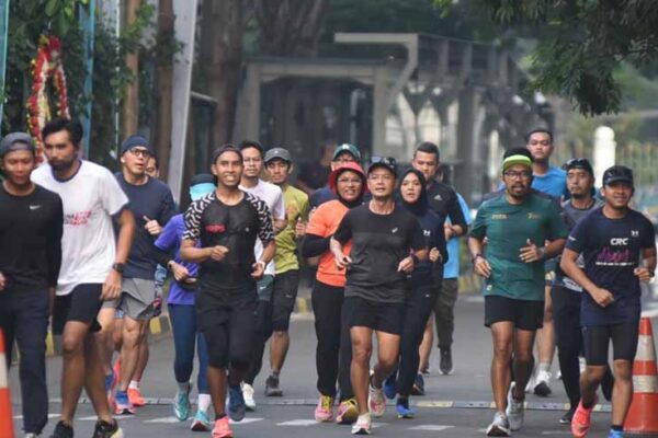 dengan Berolahraga Lari