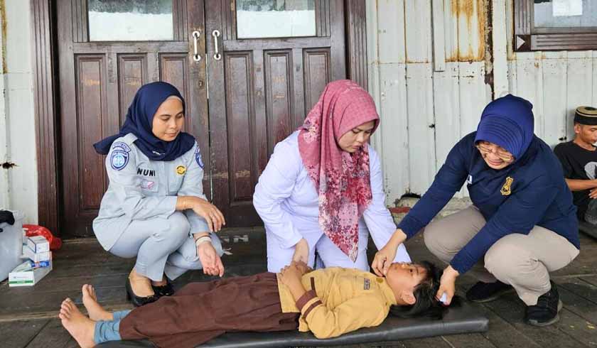 di Dermaga Speedboat Semayang