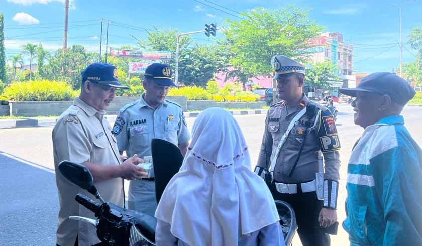 Bermotor di Kota Medan