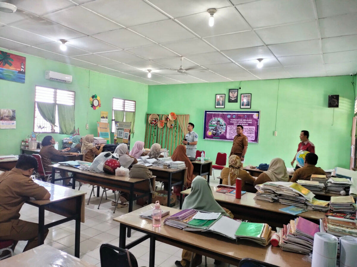 Melaksanakan Kegiatan PPKL