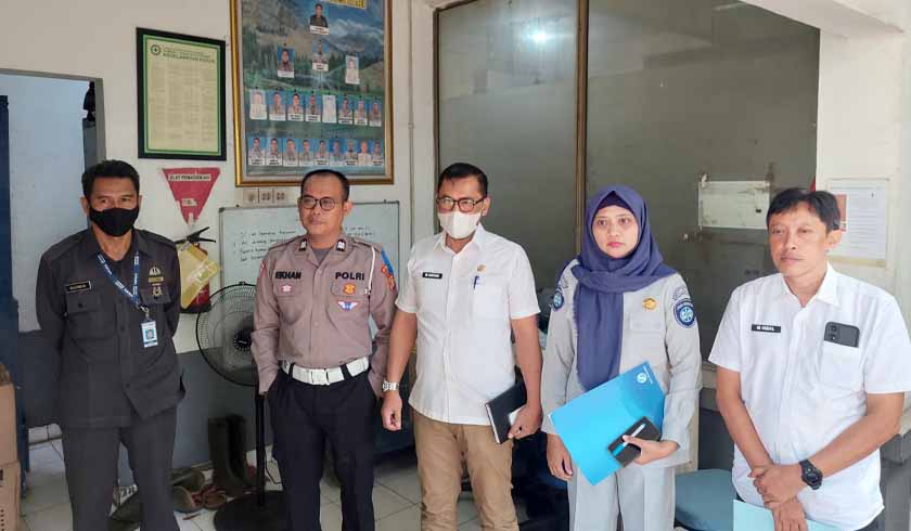 Melakukan Operasi Khusus