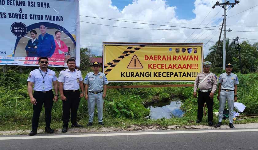 Pasang Spanduk Himbauan