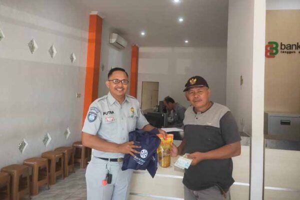 Membayar PKB dan SWDKLLJ