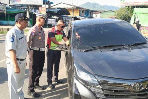 Pengendara di Bengkayang