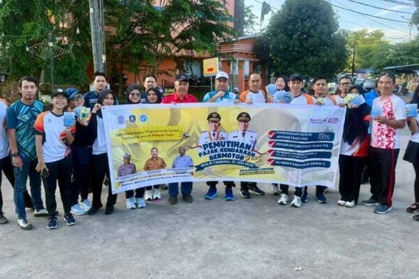 di Kawasan Greenland dan Pasar Mitra Raya