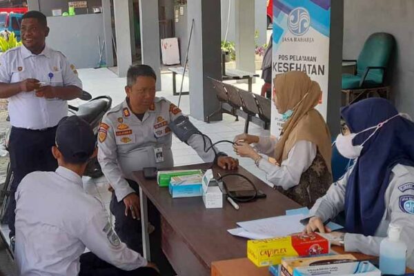 Di Terminal Klari Karawang