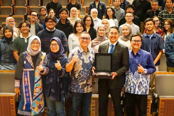 Energi di Kancah Dunia