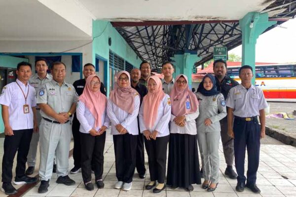 Melalui Mobil Unit Kecelakaan Lalu Lintas