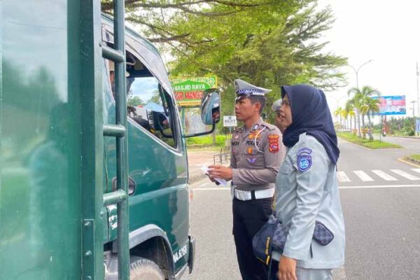 Melalui Operasi Gabungan