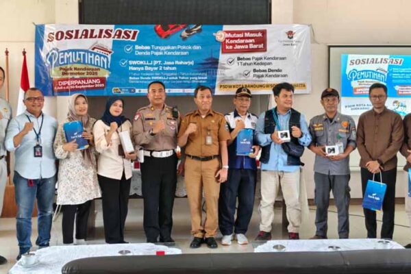 di Kantor Kecamatan Cibiru