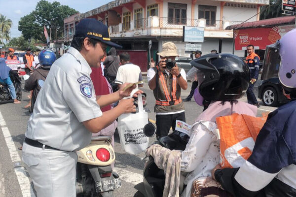 Perlintasan Kereta Api