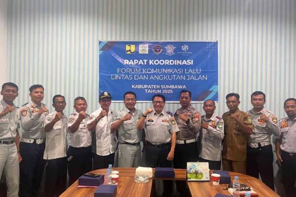 dengan Mitra Strategis