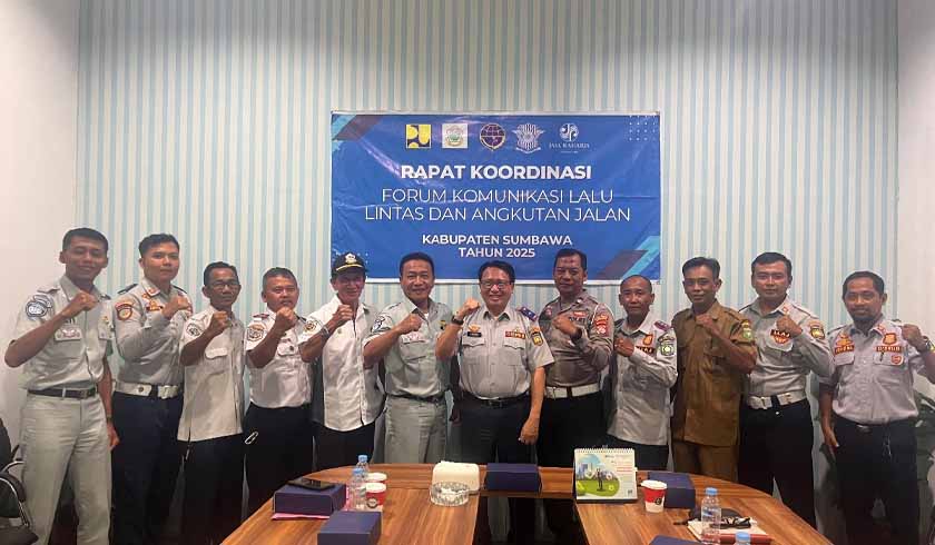 dengan Mitra Strategis