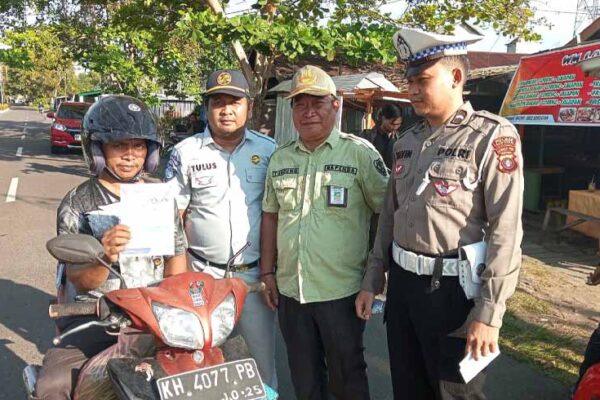 Berlalu Lintas dan Patuh Pajak
