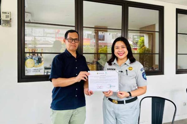 Melalui Kepatuhan Masyarakat