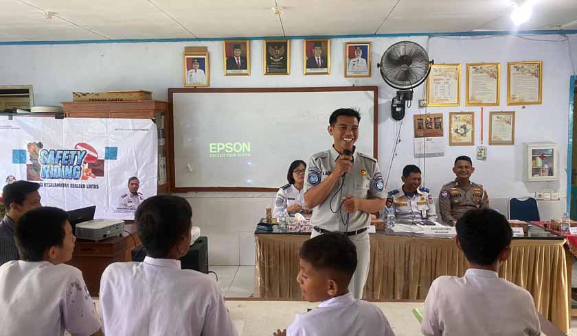 Tangan Kesadaran Lalu Lintas