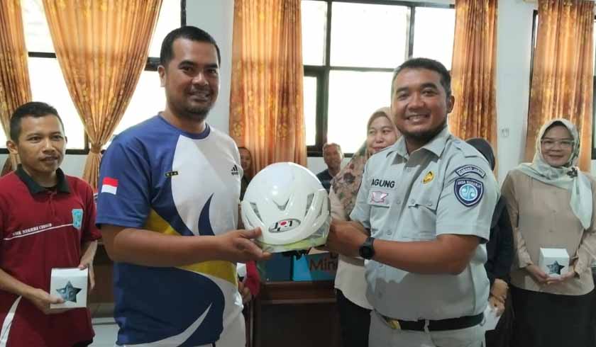 Teladan Keselamatan Lalu Lintas