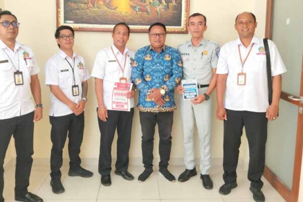 ke Kantor Kelurahan Benoa