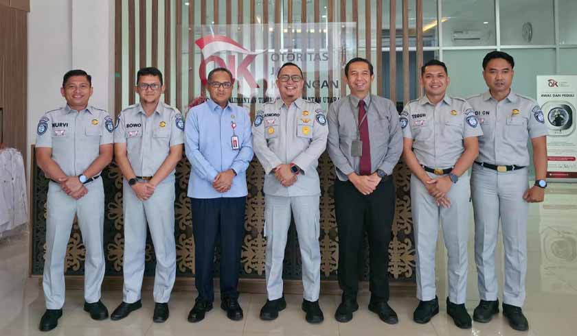 Kunjungi Otoritas Jasa Keuangan