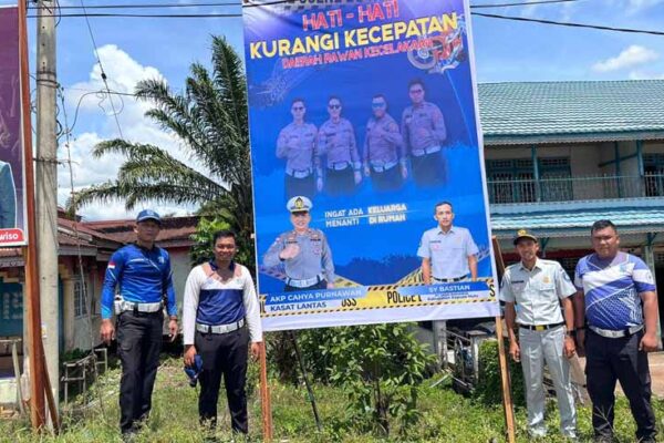 Pasang Spanduk Himbauan