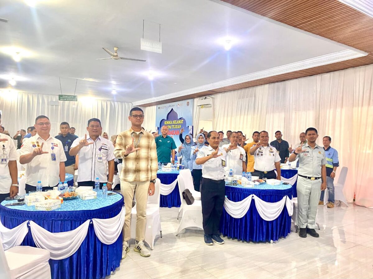 Pelayaran di Pelabuhan Malundung