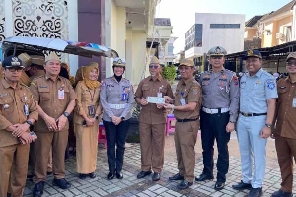 di Halaman Kantor BPKPAD Kota Banjarmasin