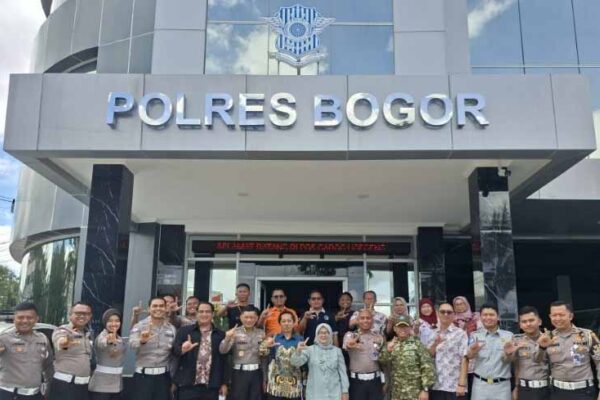 di Pos Polisi Hoegeng Gadog