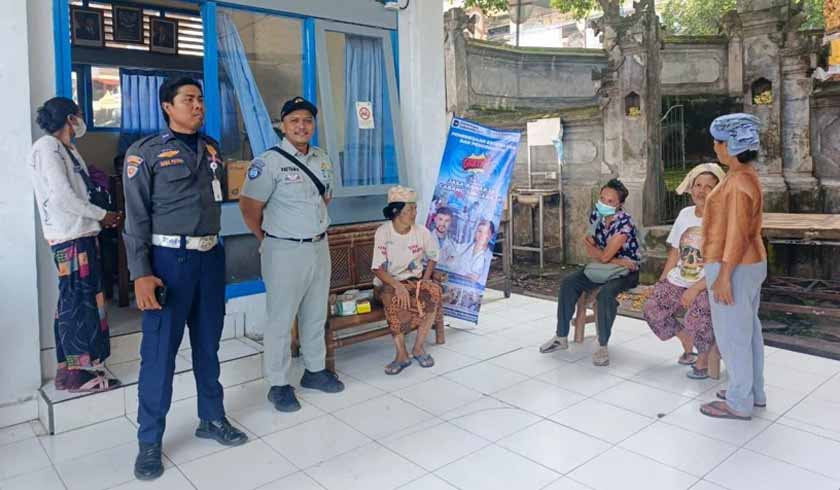 di Terminal Karangasem