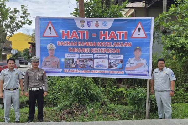 di Titik Rawan Laka Lantas