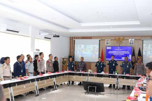 Aman Sambut Natal dan Tahun Baru