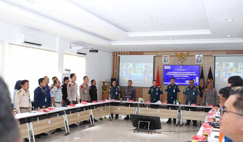 Aman Sambut Natal dan Tahun Baru