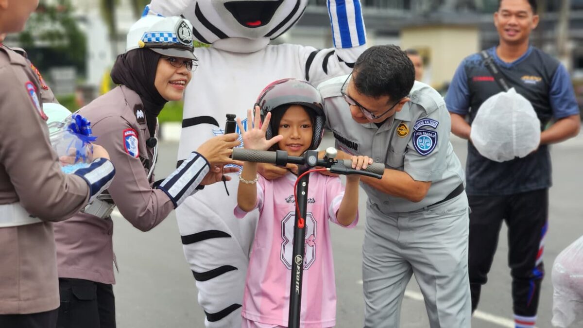 di Bundaran Besar