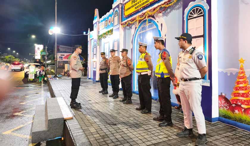 di Alun-alun Purwokerto