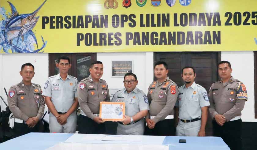 di Pangandaran Sunset