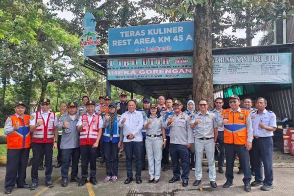 di Rest Area KM 45 Tol Jagorawi